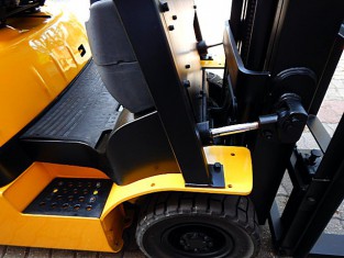 Použitý vysokozdvižný vozík YALE 03FT15