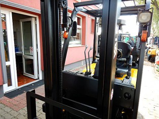 Použitý vysokozdvižný vozík YALE 03FT15