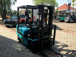 Použitý vysokozdvižný vozík YALE 03FT20