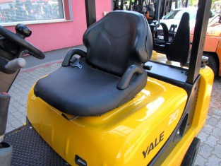POUŽITÝ VYSOKOZDVIŽNÝ VOZÍK YALE 11FT20