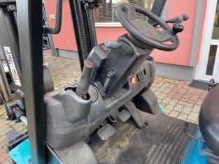 POUŽITÝ VYSOKOZDVIŽNÝ VOZÍK YALE 11FT20