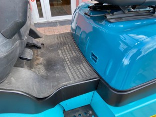 POUŽITÝ VYSOKOZDVIŽNÝ VOZÍK YALE 11FT20