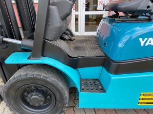 POUŽITÝ VYSOKOZDVIŽNÝ VOZÍK YALE 11FT20