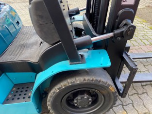 POUŽITÝ VYSOKOZDVIŽNÝ VOZÍK YALE 11FT20