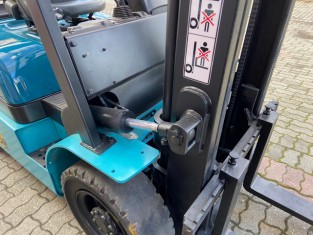 POUŽITÝ VYSOKOZDVIŽNÝ VOZÍK YALE 11FT20