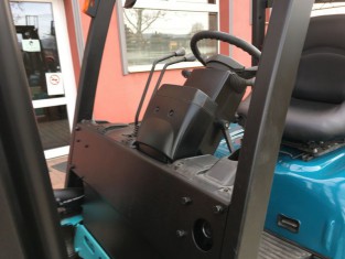 POUŽITÝ VYSOKOZDVIŽNÝ VOZÍK YALE 13FL30