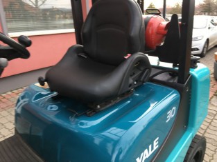 POUŽITÝ VYSOKOZDVIŽNÝ VOZÍK YALE 13FL30