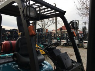 POUŽITÝ VYSOKOZDVIŽNÝ VOZÍK YALE 13FL30