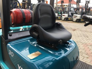 POUŽITÝ VYSOKOZDVIŽNÝ VOZÍK YALE 13FL30