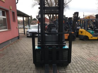 POUŽITÝ VYSOKOZDVIŽNÝ VOZÍK YALE 13FL30