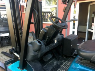 POUŽITÝ VYSOKOZDVIŽNÝ VOZÍK YALE 13FL30PAXIII25D