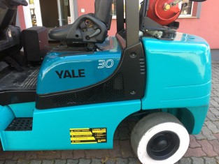 POUŽITÝ VYSOKOZDVIŽNÝ VOZÍK YALE 13FL30PAXIII25D