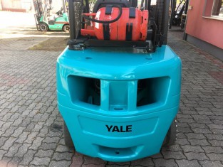 POUŽITÝ VYSOKOZDVIŽNÝ VOZÍK YALE 13FL30PAXIII25D