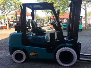 POUŽITÝ VYSOKOZDVIŽNÝ VOZÍK YALE 13FL30PAXIII25D