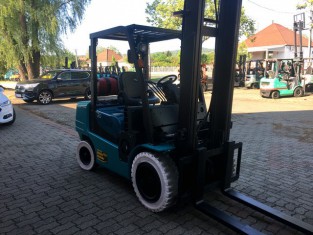 POUŽITÝ VYSOKOZDVIŽNÝ VOZÍK YALE 13FL30PAXIII25D